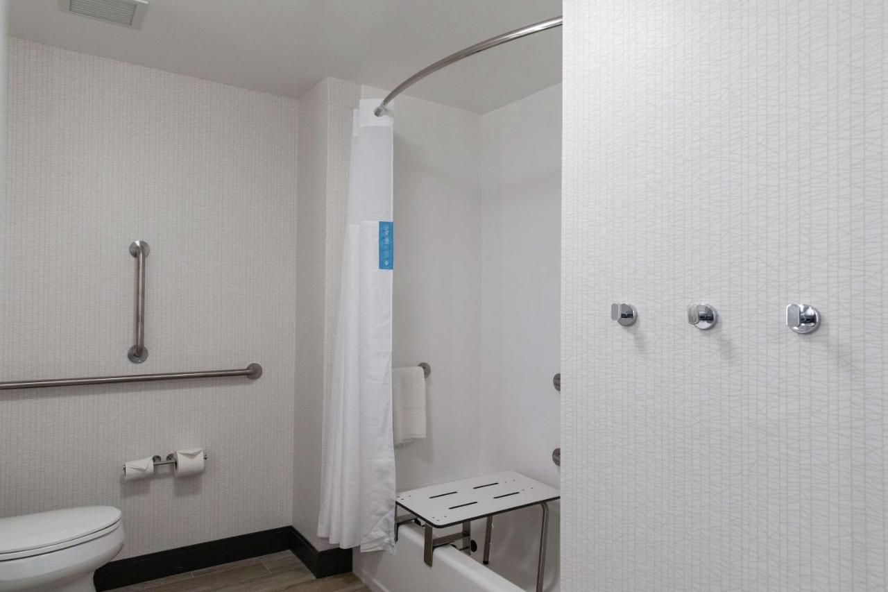 | Hampton Inn Black Mountain