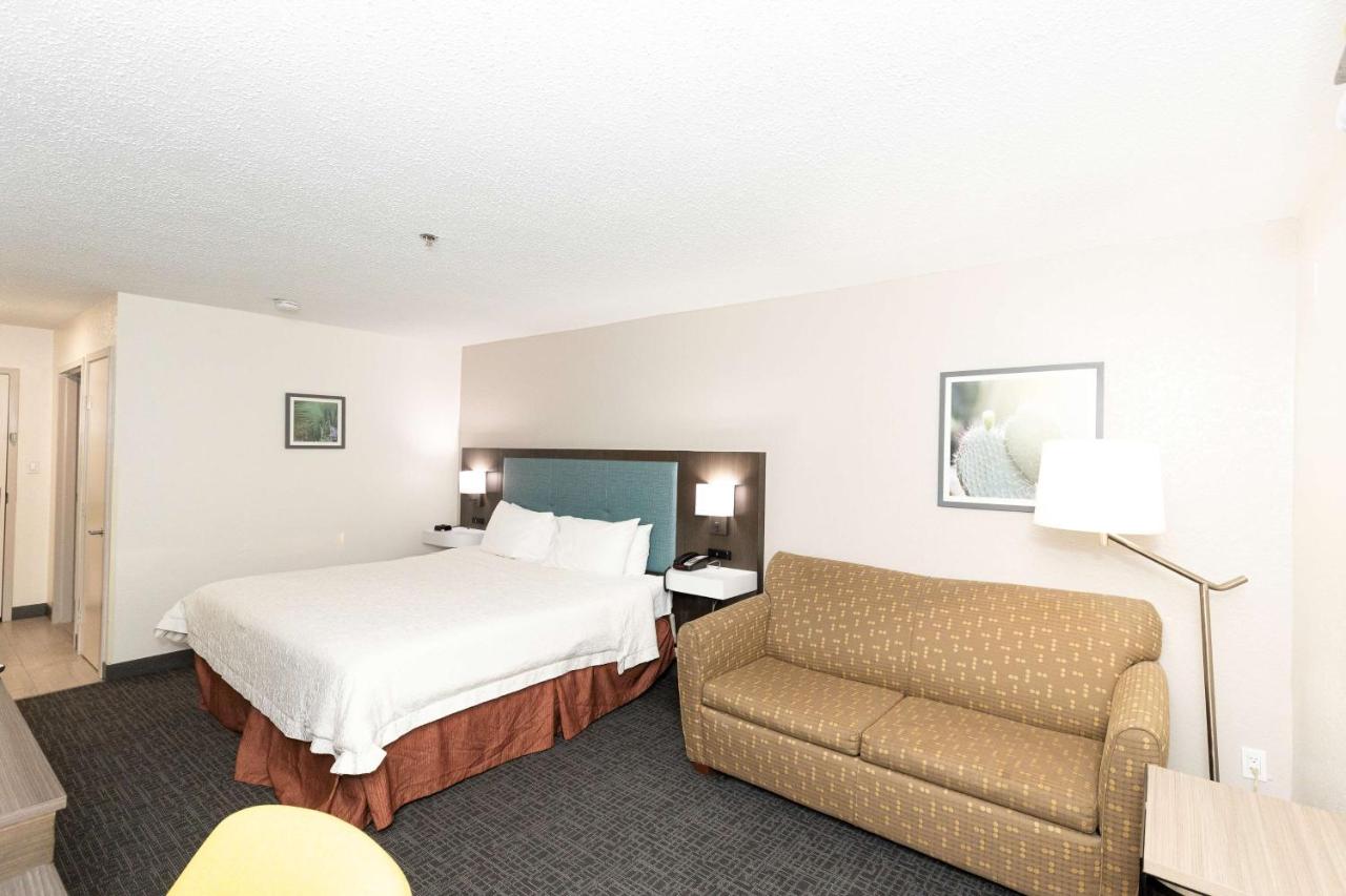 King Room with Sofa Bed - Non-Smoking at Hampton Inn Kerrville