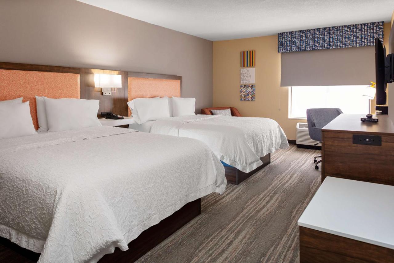 Queen Room with Two Queen Beds - Hearing Accessible at Hampton Inn Castle Rock