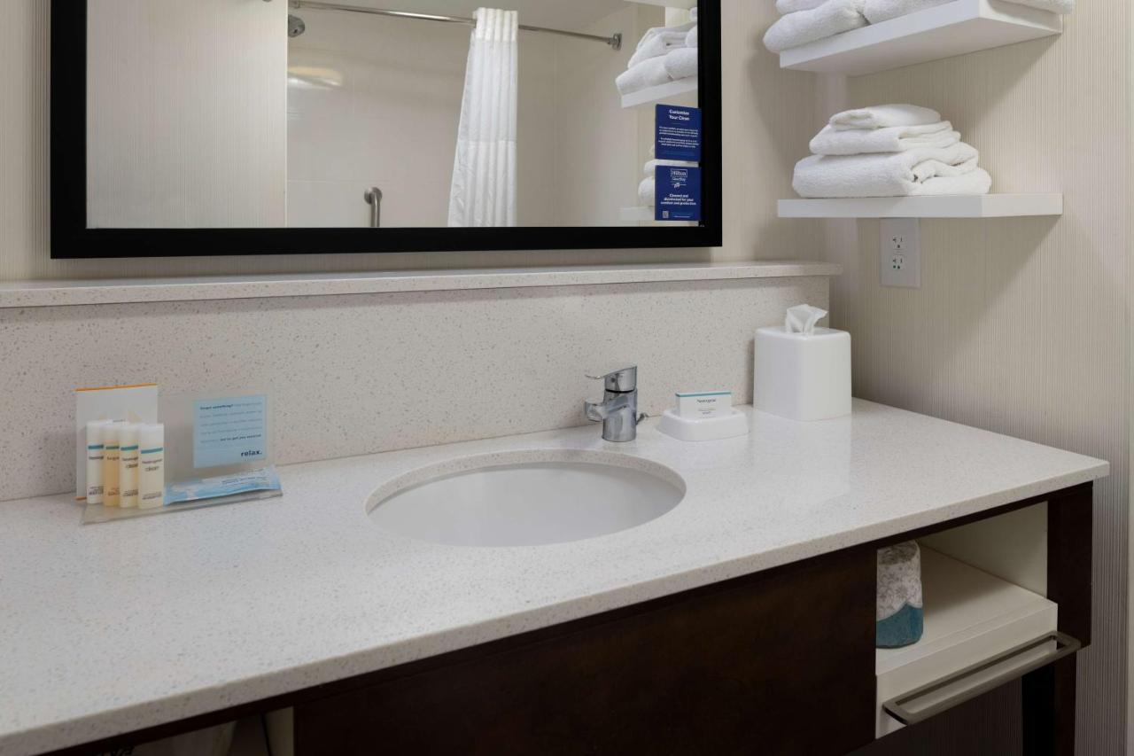 King Room - Non-Smoking at Hampton Inn Columbia