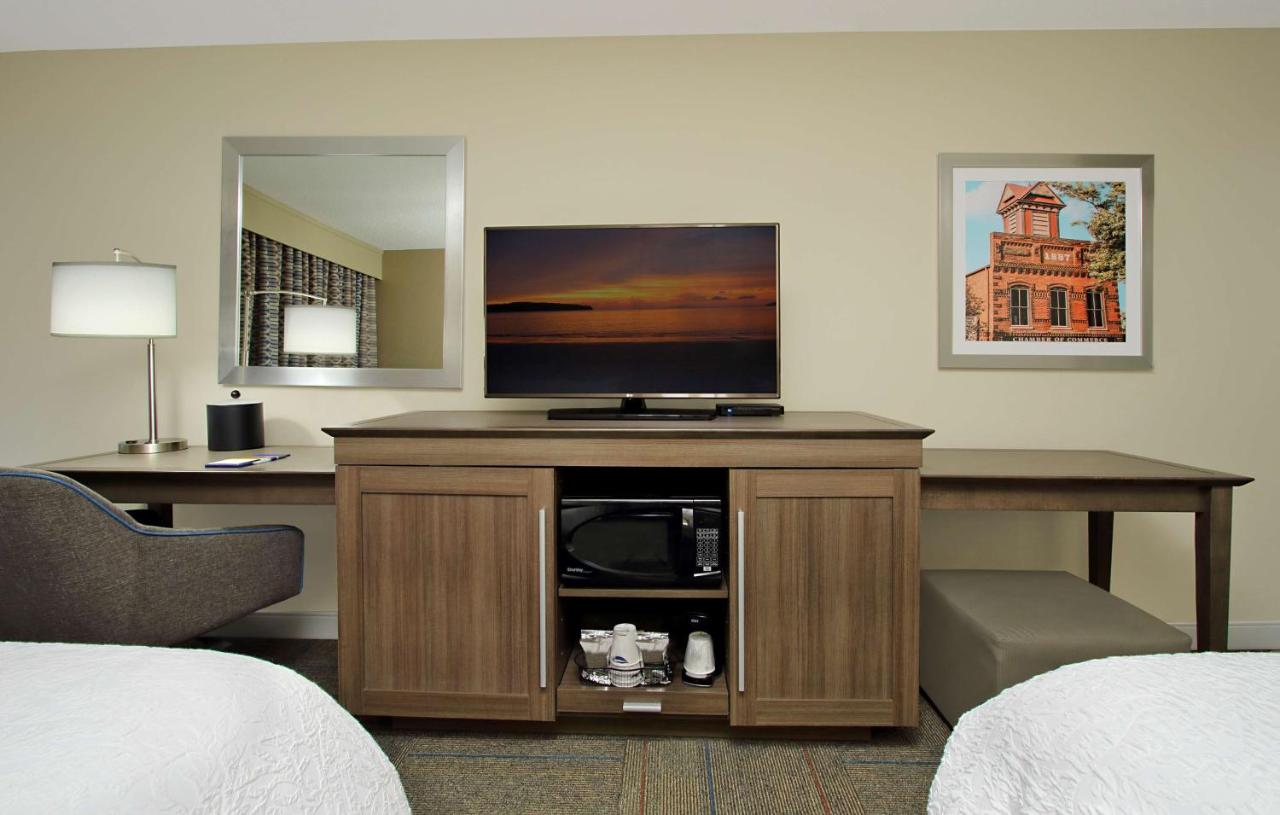 Double Room with Two Double Beds at Hampton Inn Madison