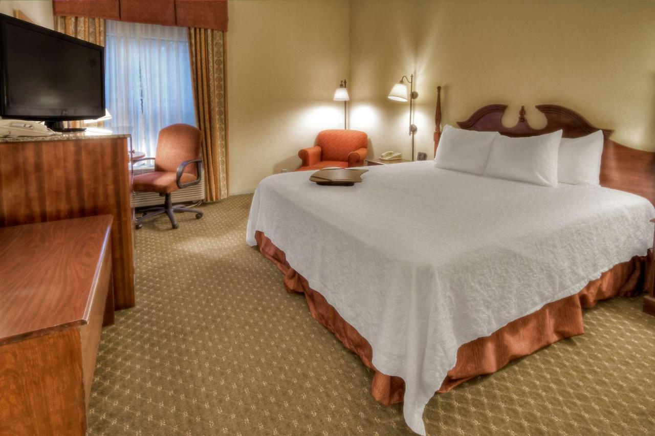 | Hampton Inn Marion