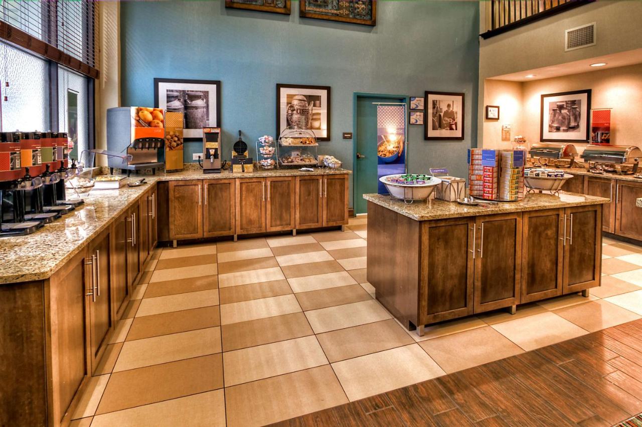 | Hampton Inn Marion