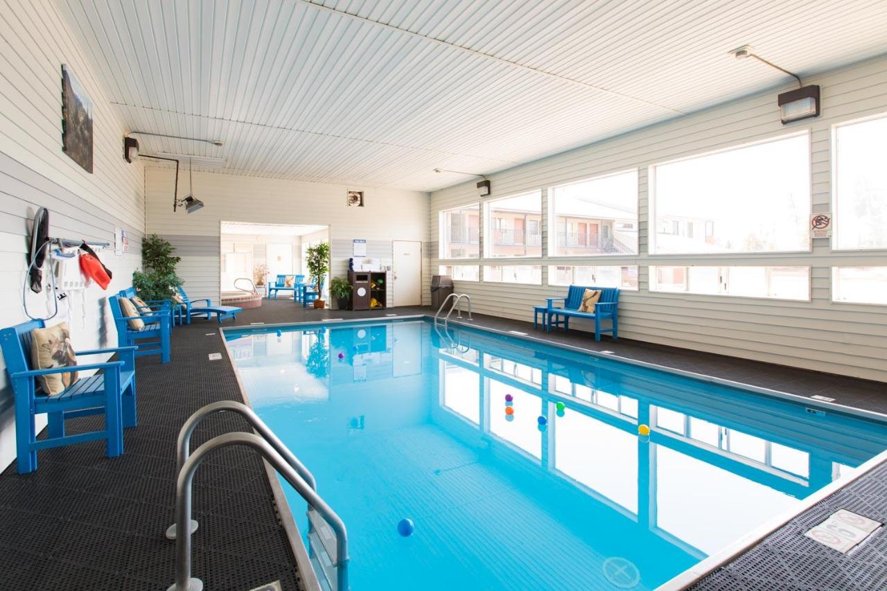 | Crosswinds Inn