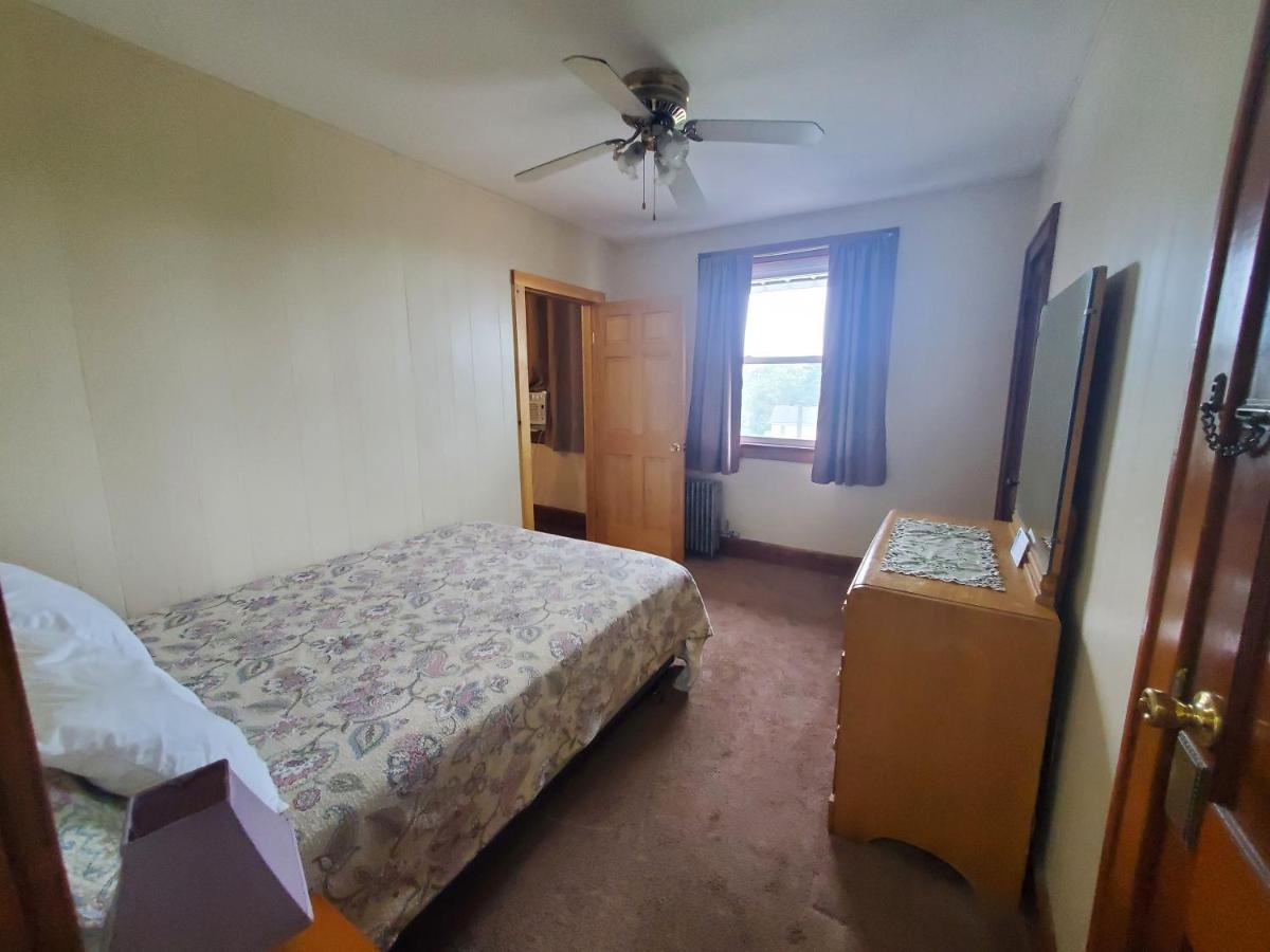 | Lakewood Lodge & Restaurant