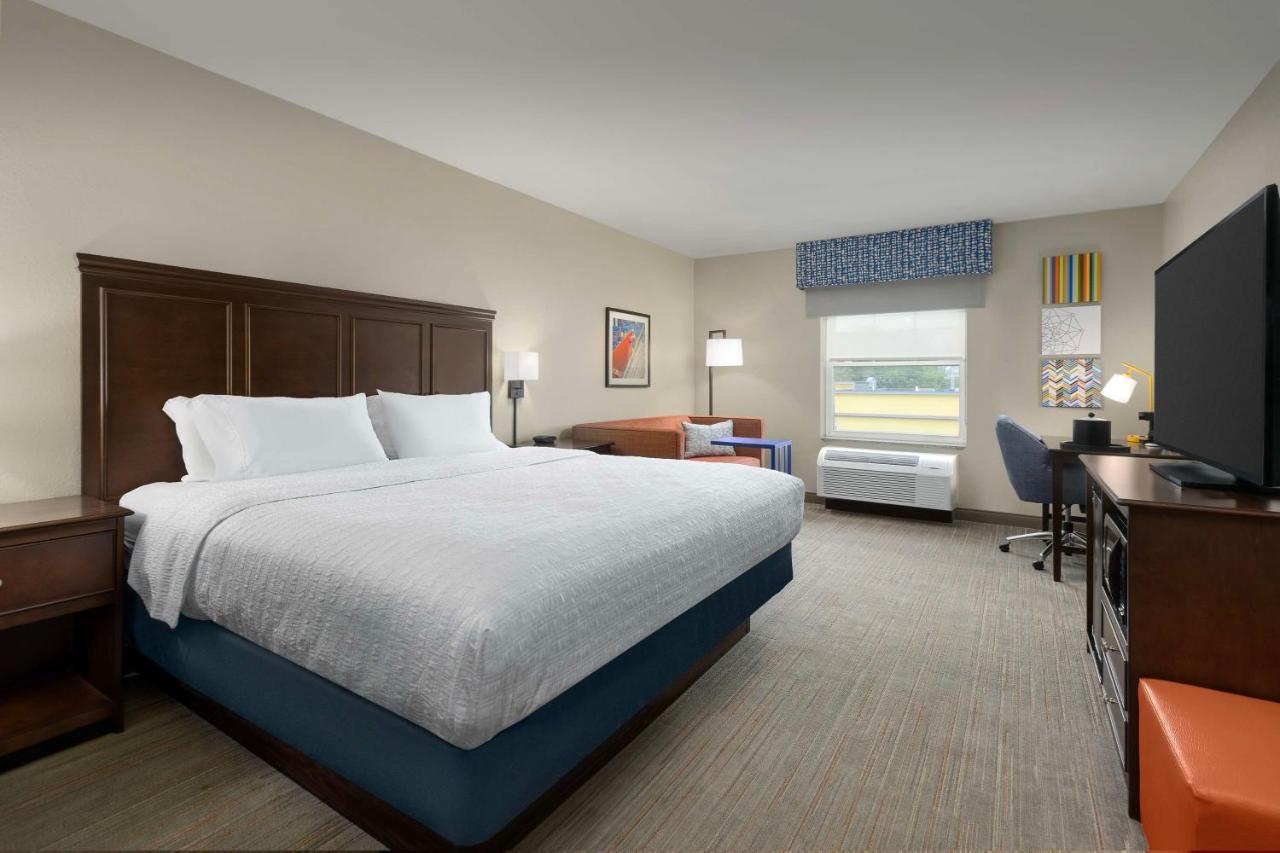 King Room with Sofa Bed - Non-Smoking at Hampton Inn Augusta