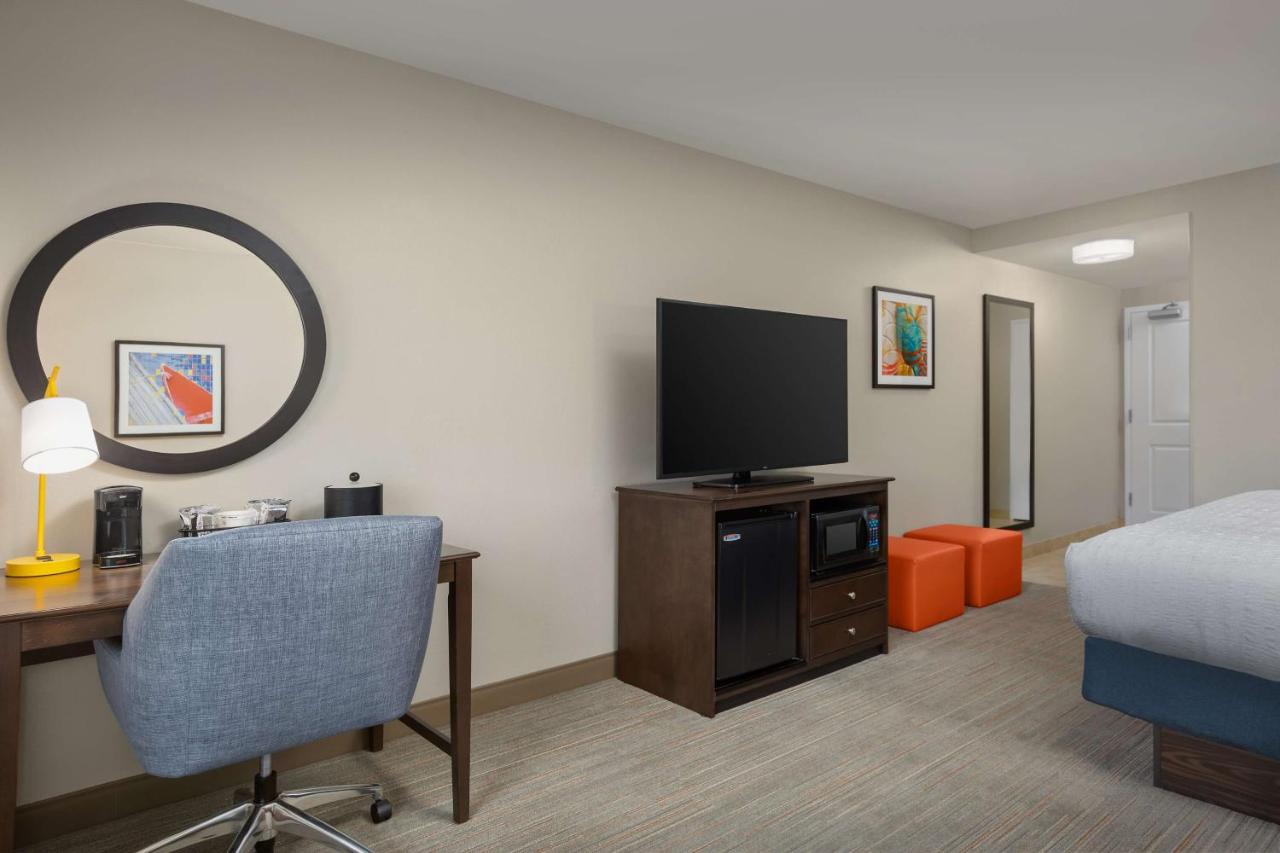 King Room with Sofa Bed - Non-Smoking at Hampton Inn Augusta