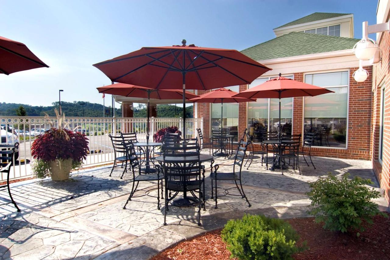 | Hilton Garden Inn Clarksburg