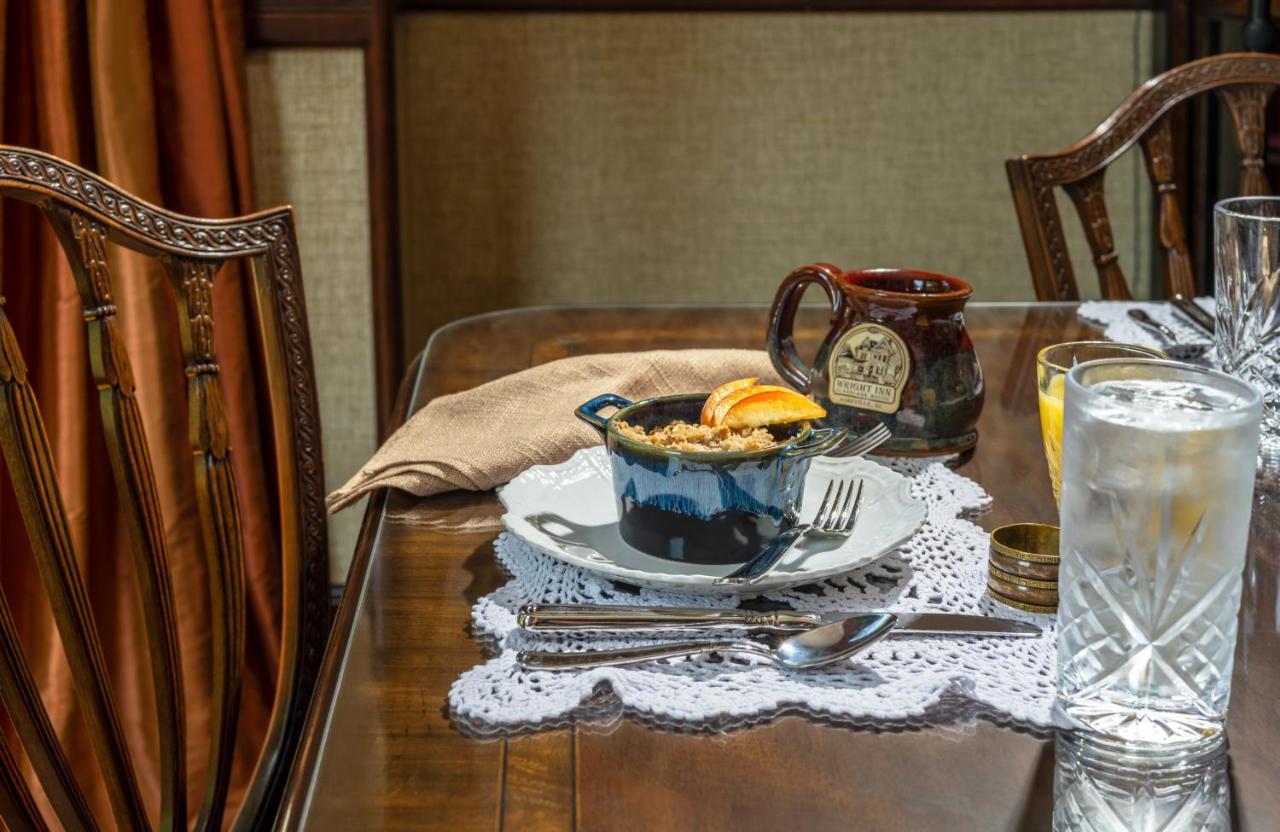  | The 1899 Wright Inn & Carriage House