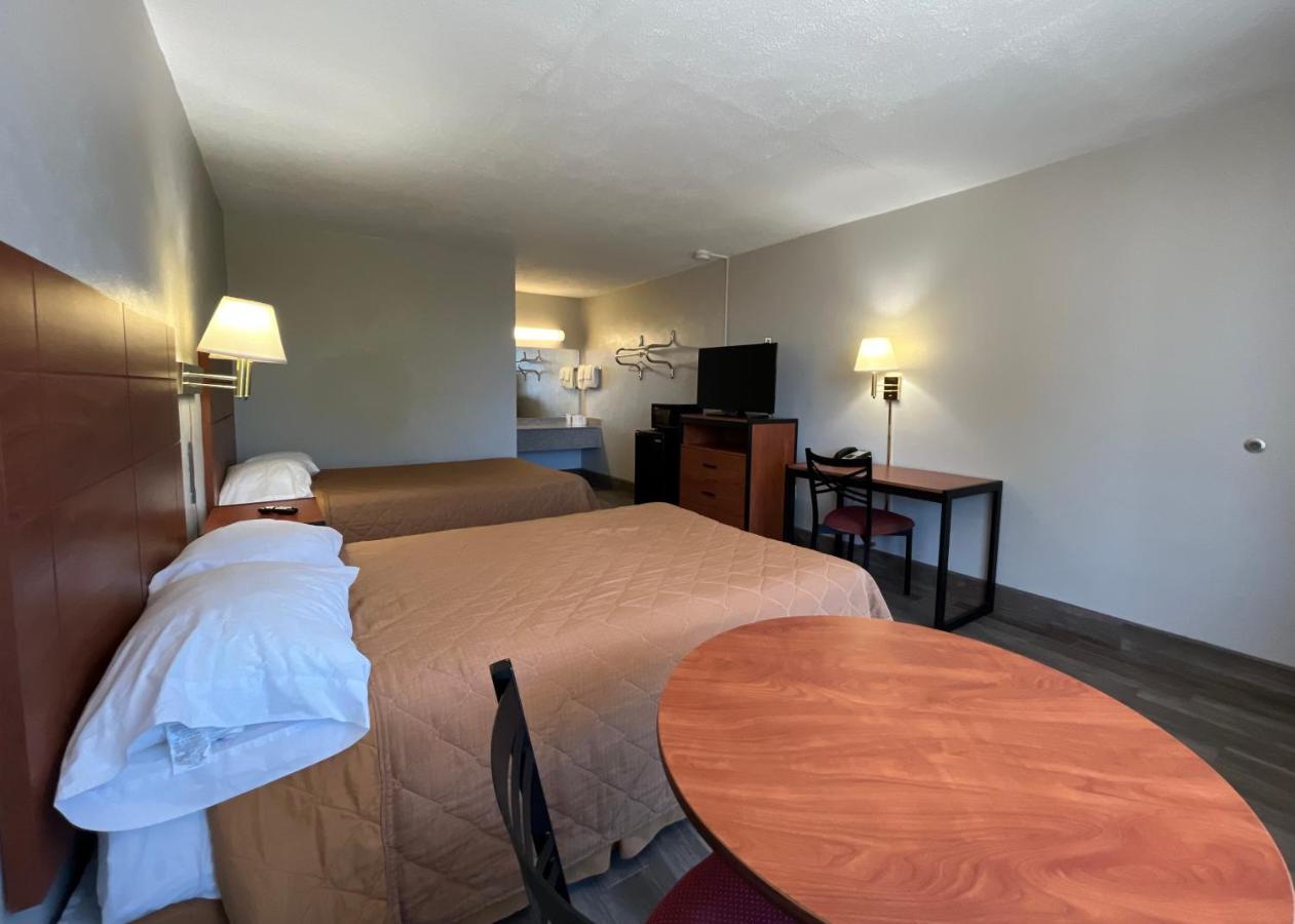 | EZ Travel Inn College Station
