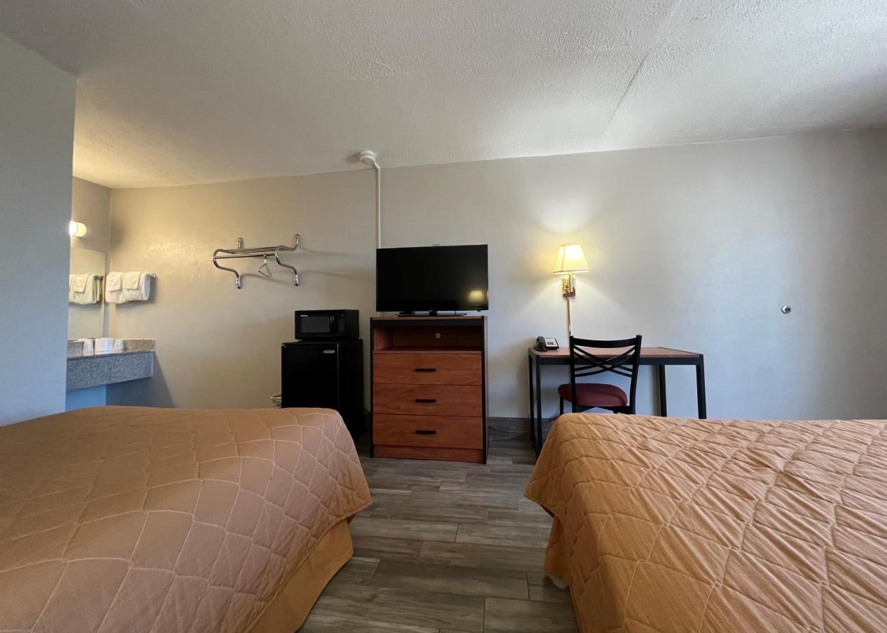 | EZ Travel Inn College Station