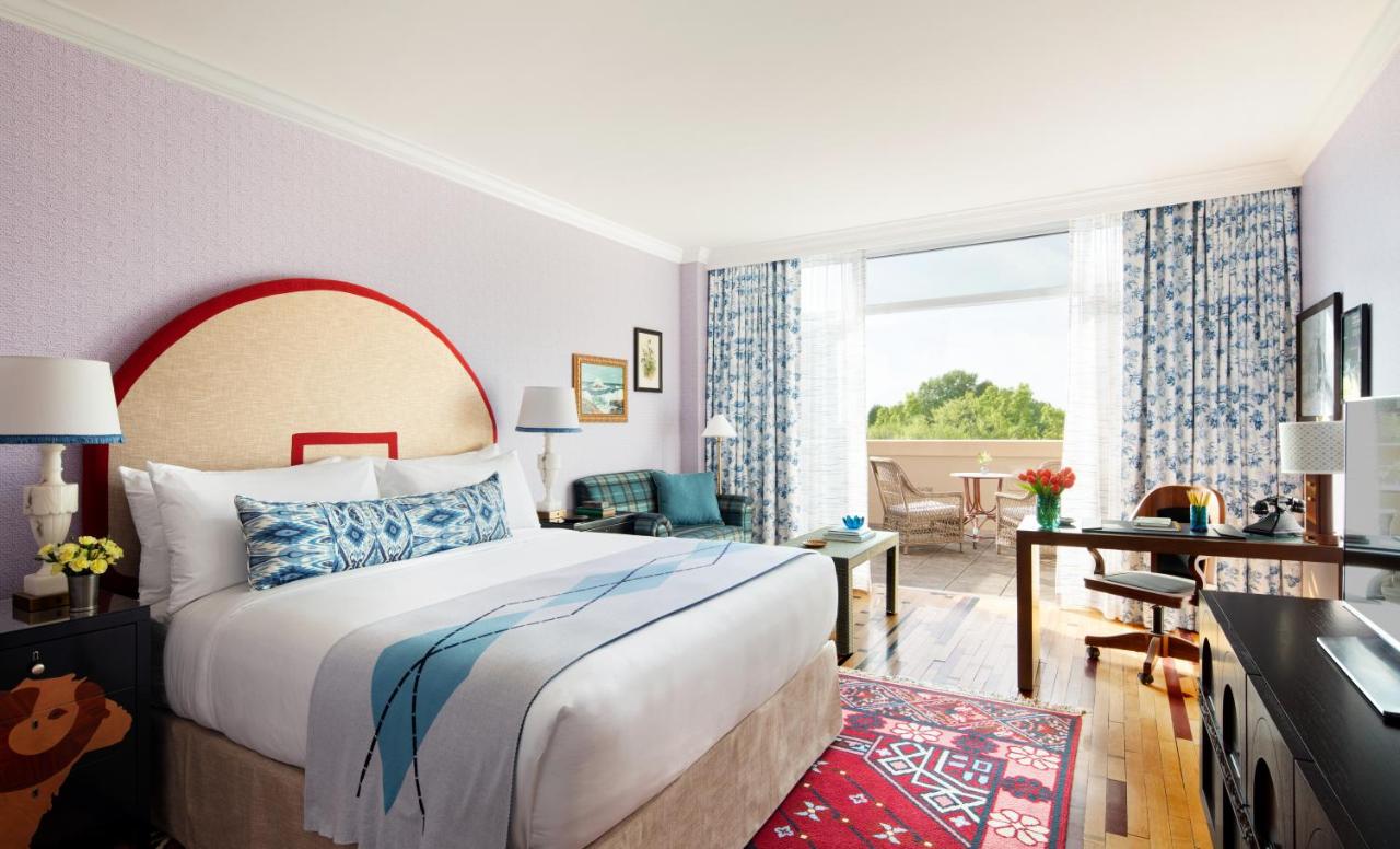 King Room with Balcony at Graduate by Hilton Chapel Hill