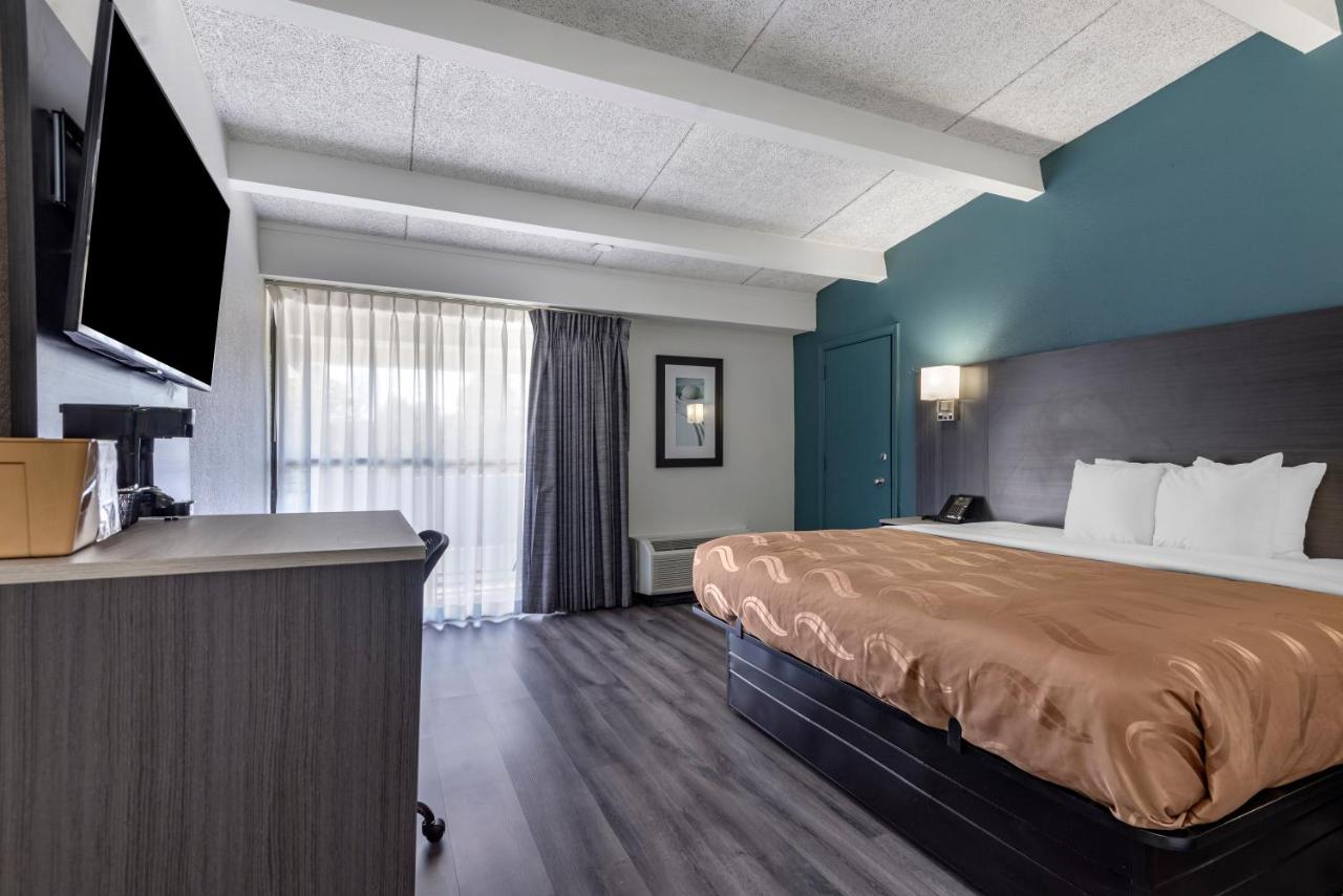 King Room - Non Smoking at Quality Inn
