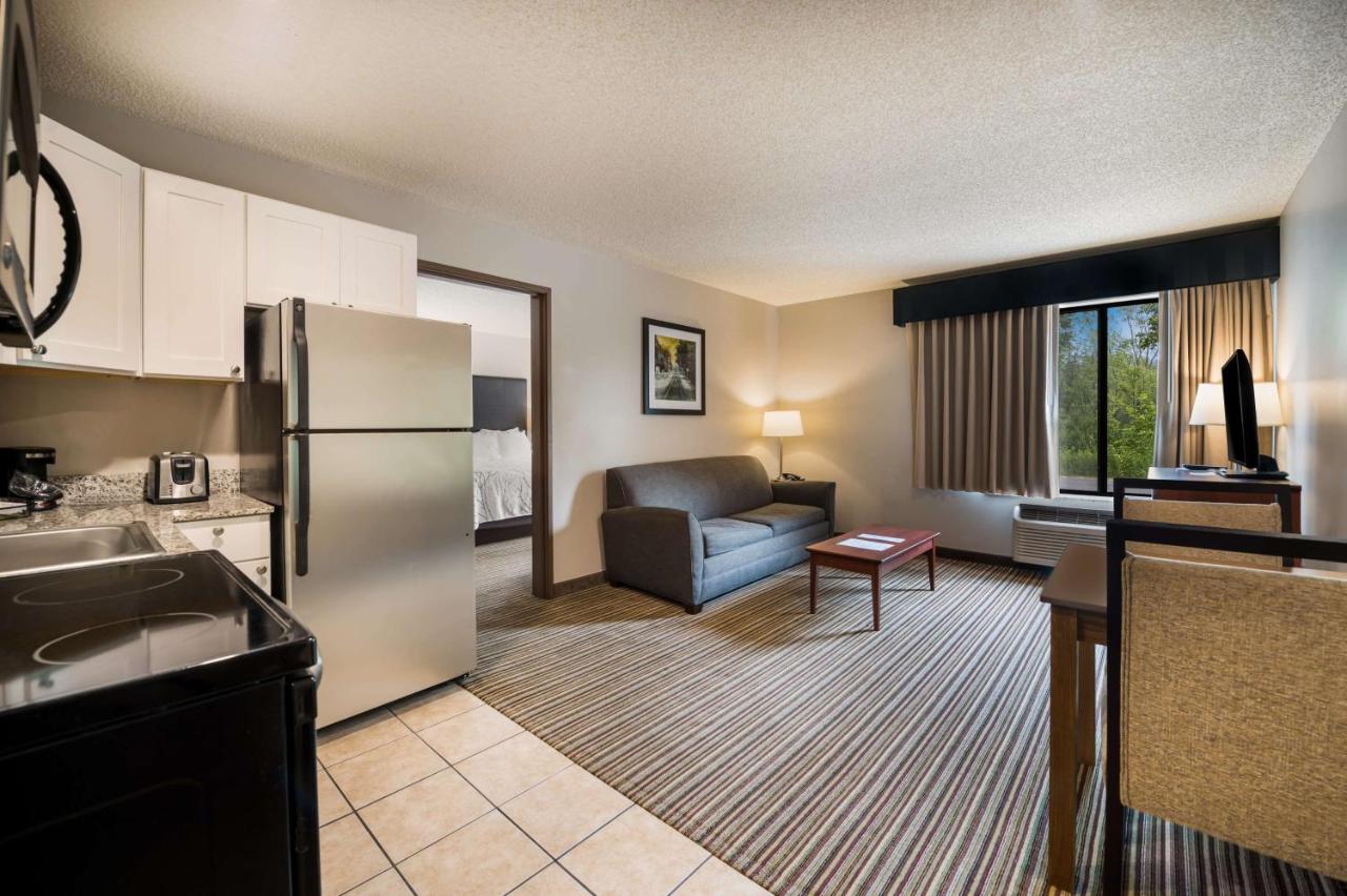 King Room with Sofabed at Best Western Park Oasis Inn