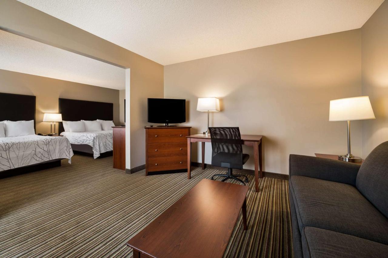 Oversized King Room with Two King Beds at Best Western Park Oasis Inn