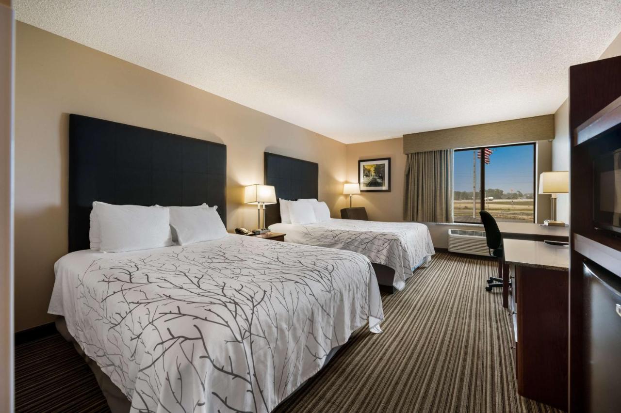 | Best Western Park Oasis Inn