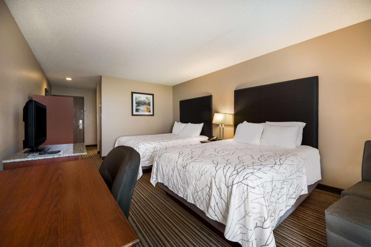 | Best Western Park Oasis Inn