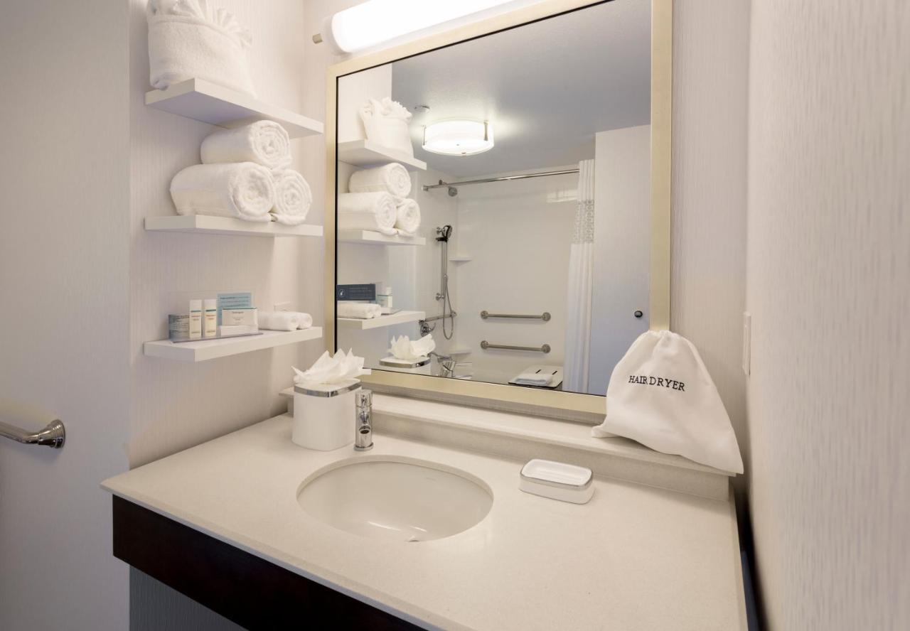 Queen Room with Two Queen Beds with Bath Tub - Disability Access at Hampton Inn & Suites San Diego-Poway