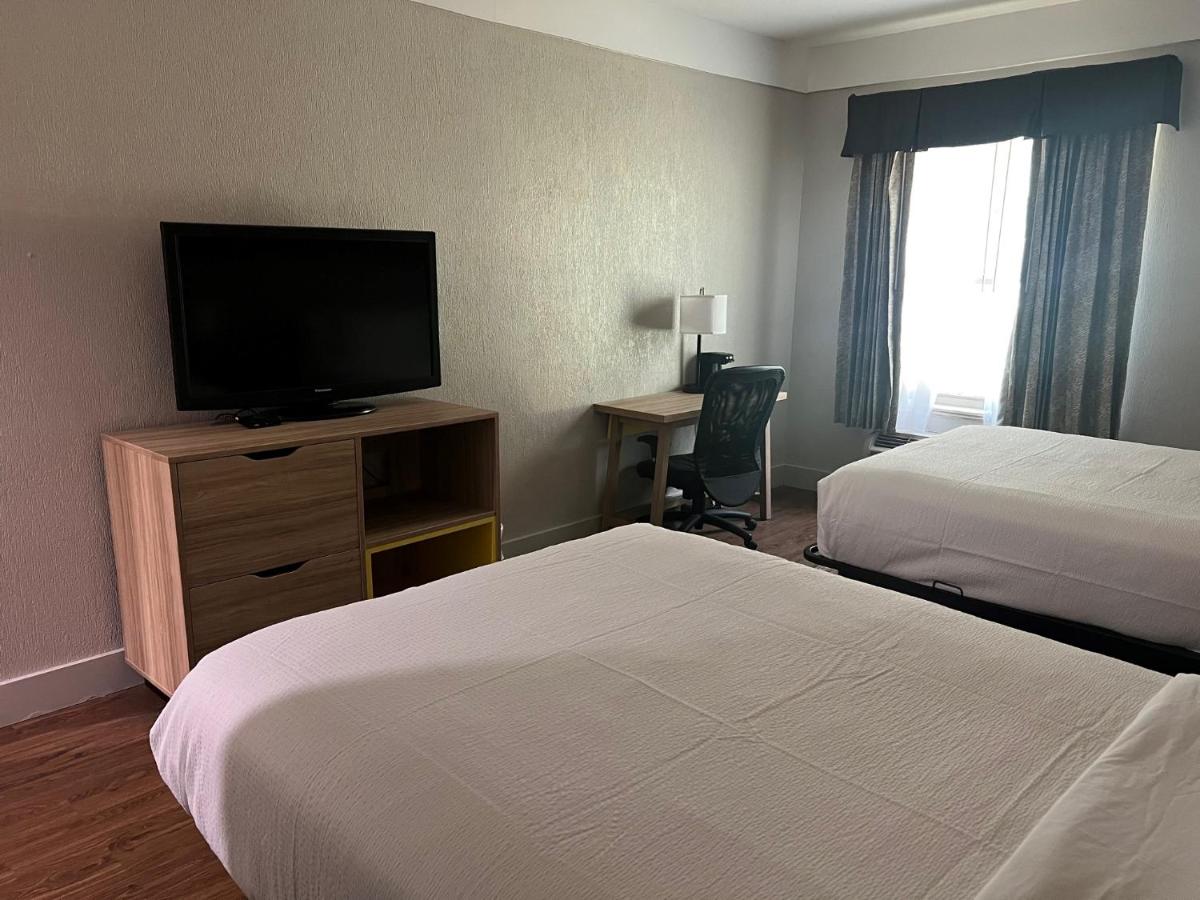 Double Room with Two Double Beds - Non-Smoking at Days Inn by Wyndham Denham Springs-Baton Rouge East