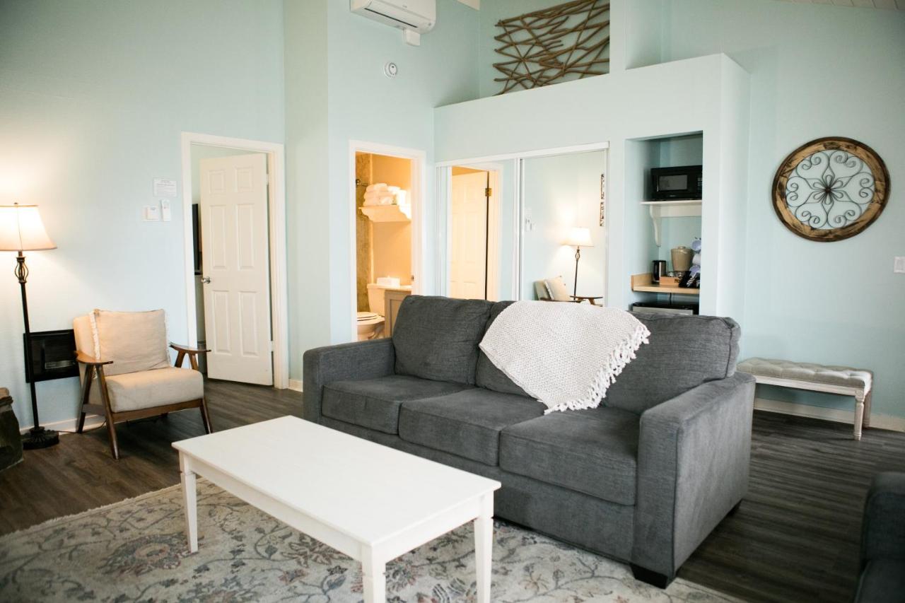 Family Suite at Sea Otter Inn
