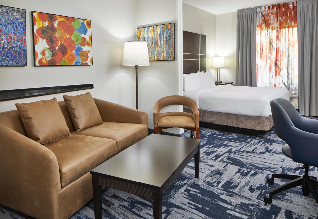 King Studio at Fairfield Inn and Suites Gainesville
