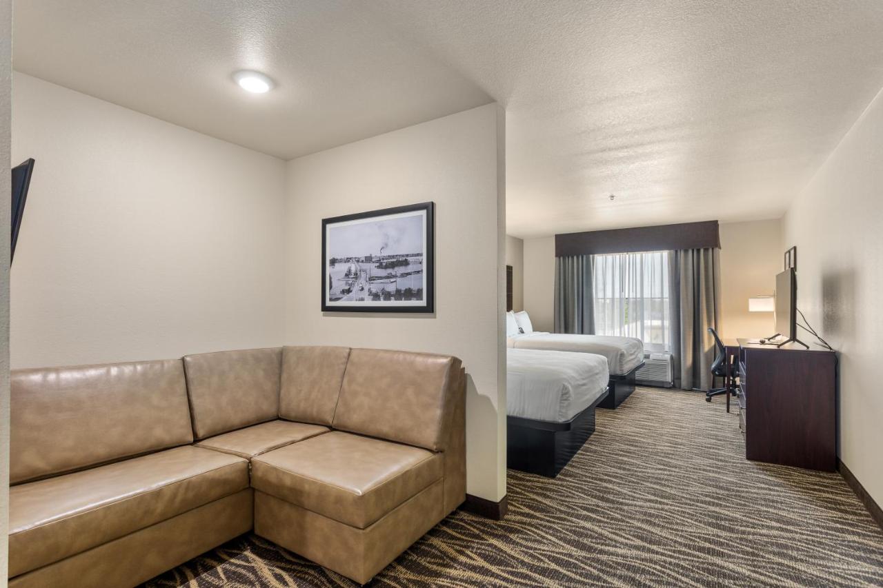 | Cobblestone Hotel & Suites - De Pere