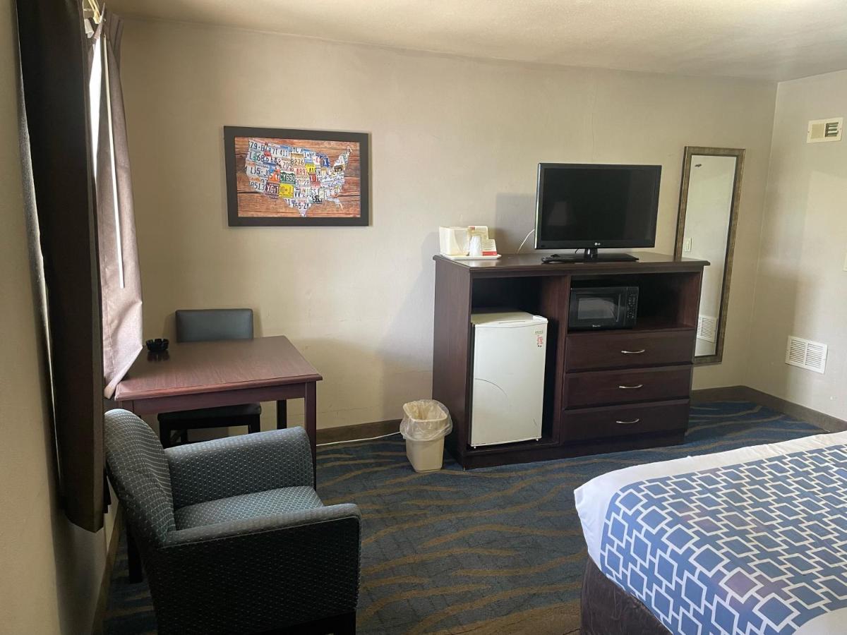  | Econo Lodge Mechanicsburg