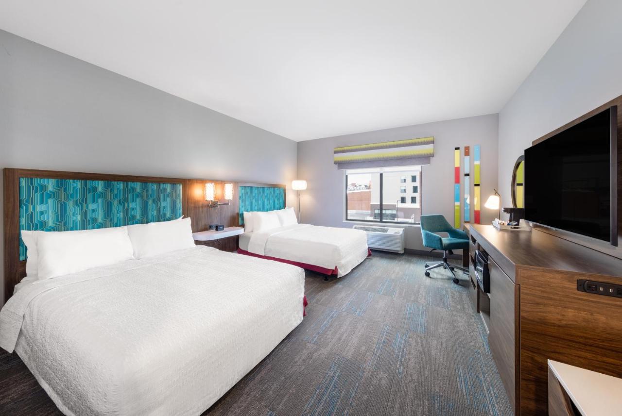 Queen Room with Two Queen Beds at Hampton Inn Columbus Downtown, GA