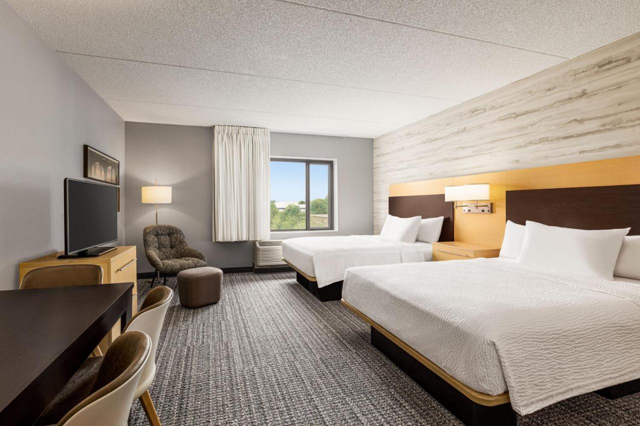 Studio Queen Room with Two Queen Beds  at Towneplace Suites by Marriott Harrisburg West/Mechanicsburg
