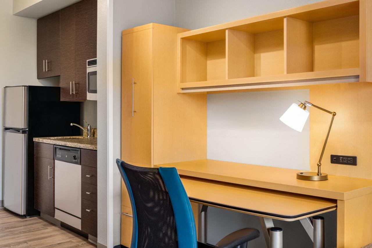 Studio King with Sofabed at Towneplace Suites by Marriott Harrisburg West/Mechanicsburg