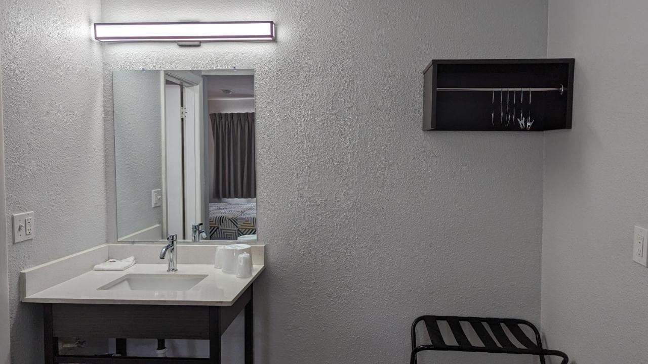  | Motel 6-Nashua, NH