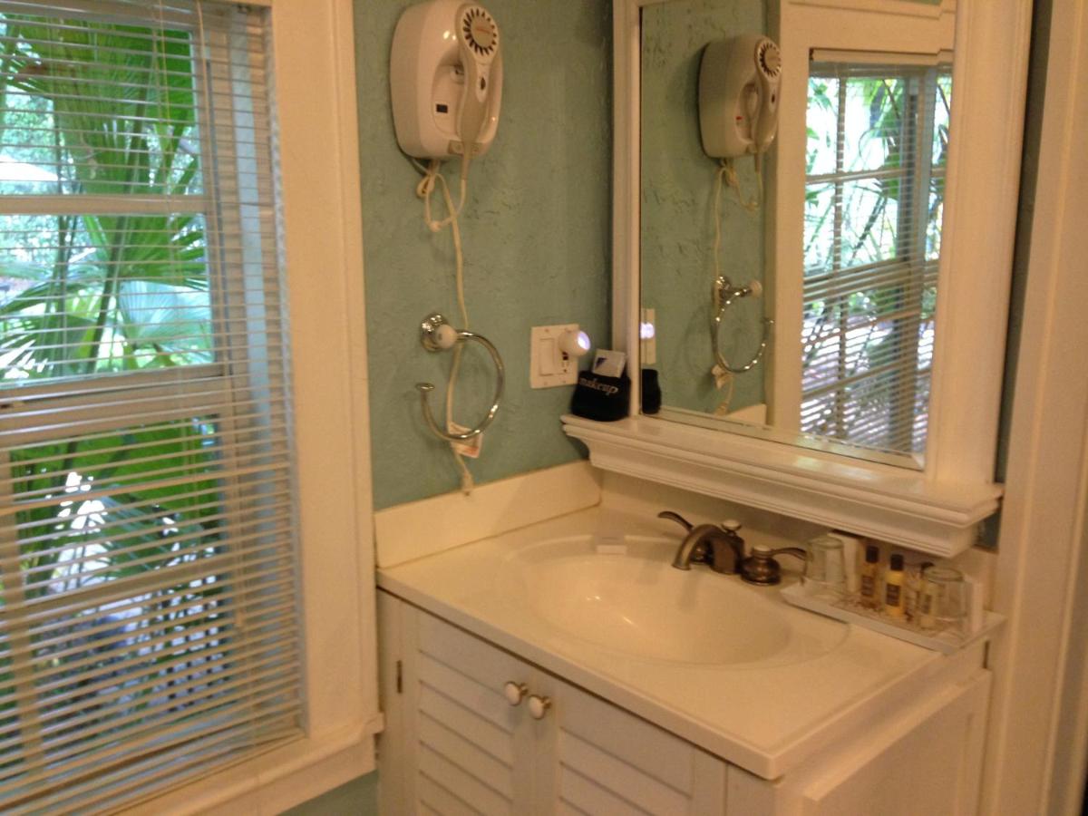 | Mango Inn Bed and Breakfast