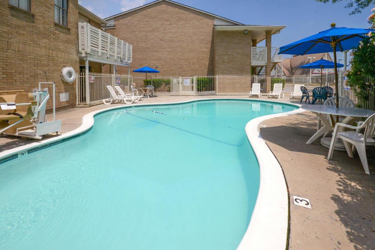 | Motel 6-Baytown, TX - Baytown East