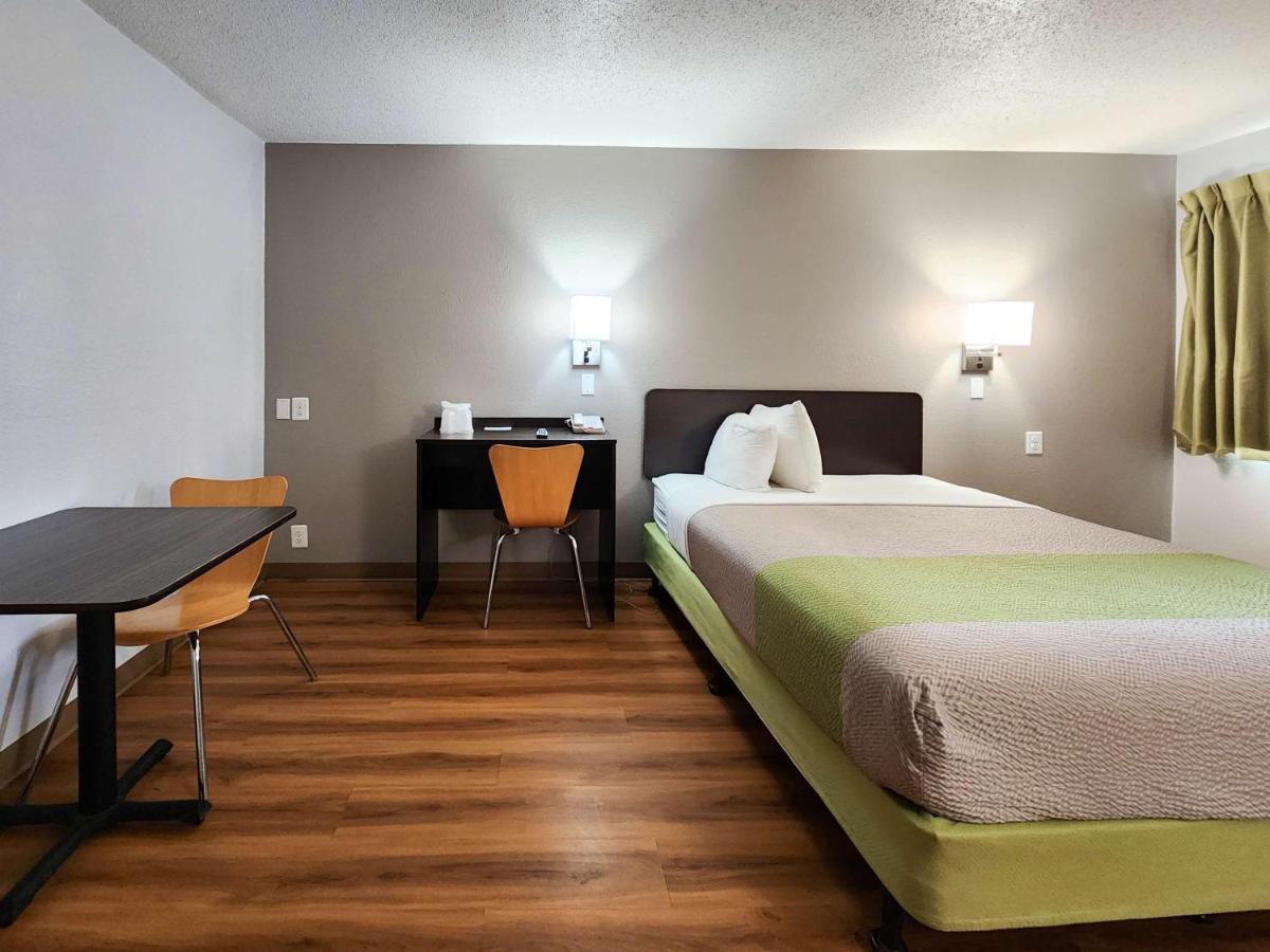 | Motel 6-Baytown, TX - Baytown East