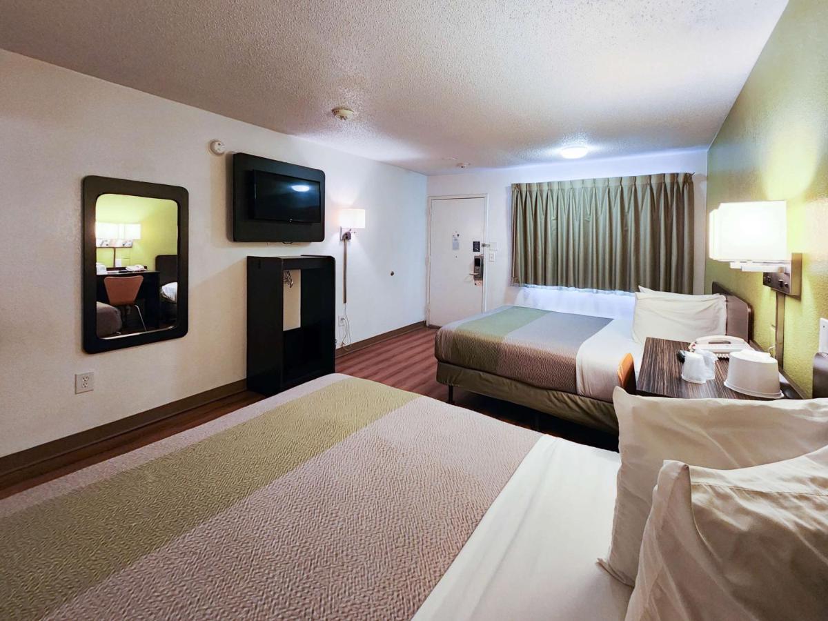 | Motel 6-Baytown, TX - Baytown East
