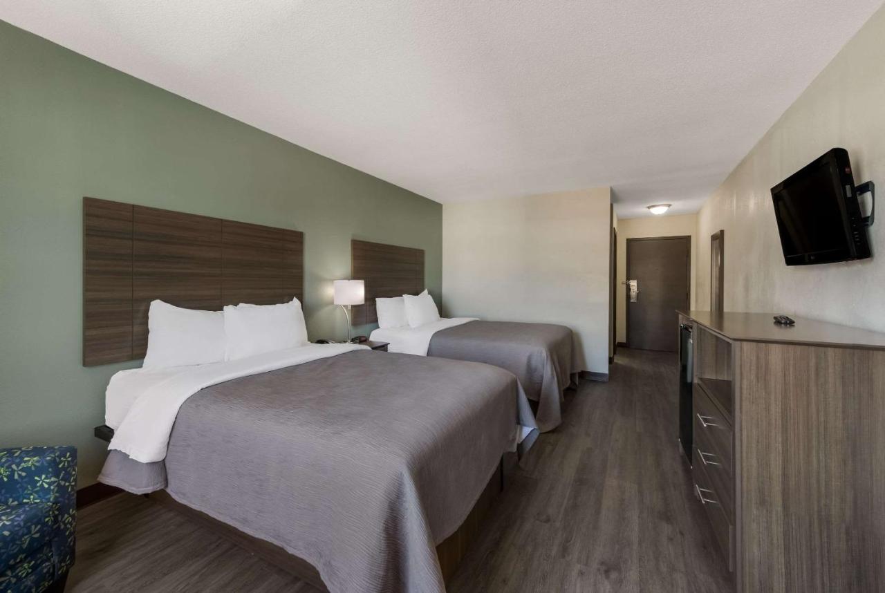 | Quality Inn Airport