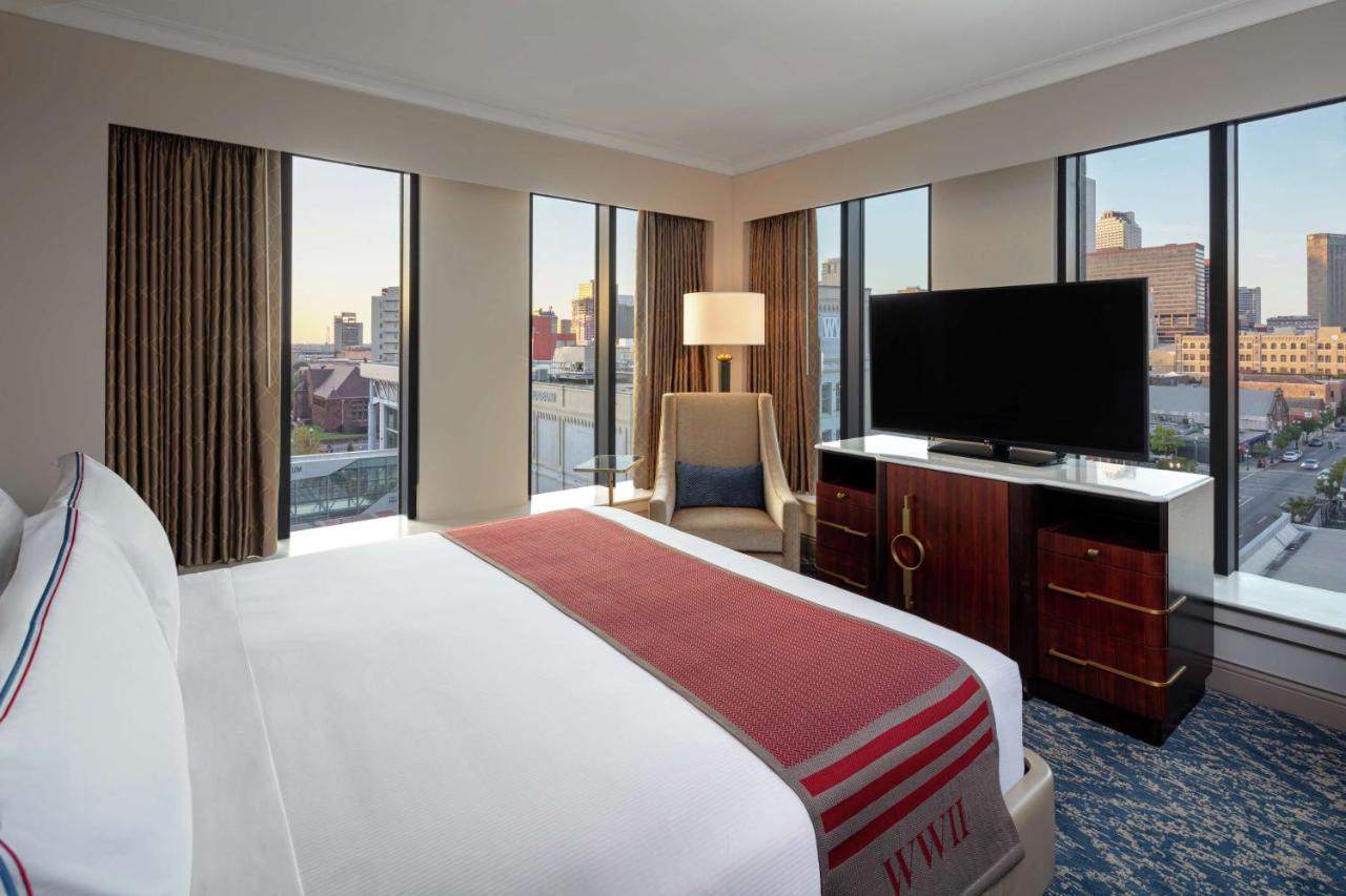 Deluxe King Corner Room at Higgins Hotel, Official Hotel of The National WWII Museum, Curio Collection by Hilton