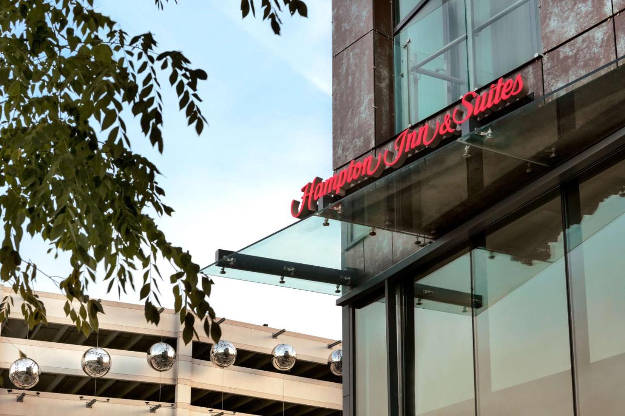  | Hampton Inn & Suites Washington, D.C. - Navy Yard
