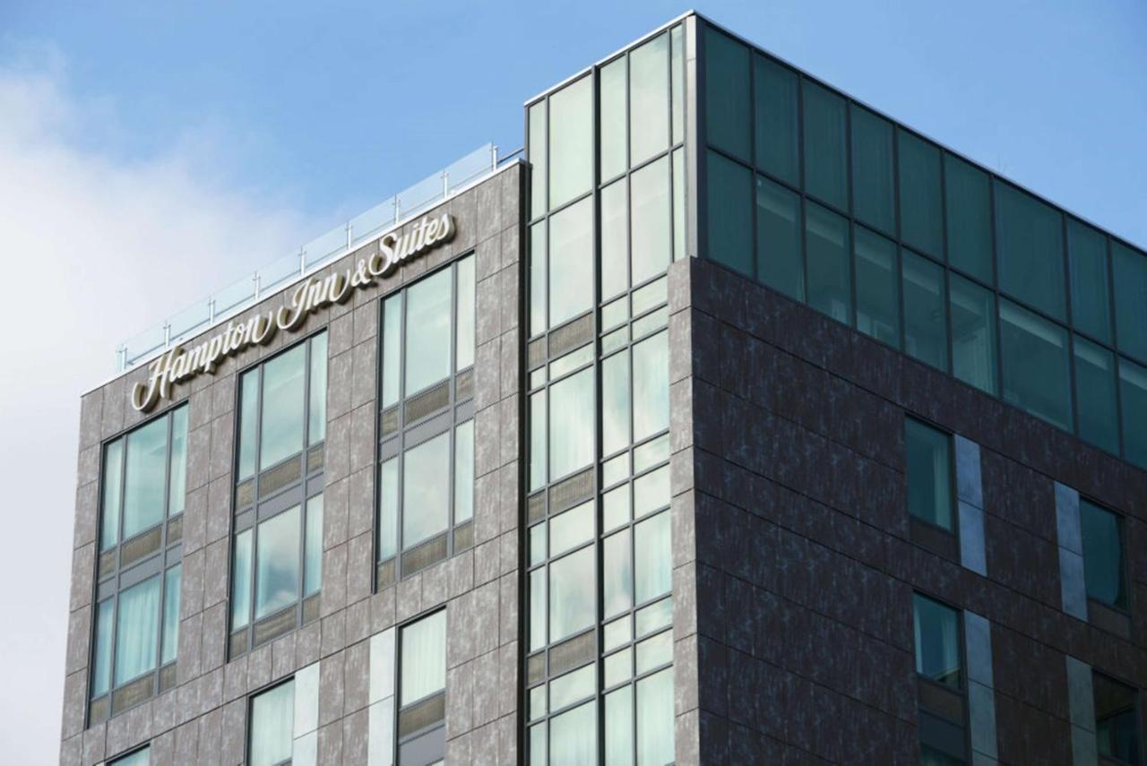  | Hampton Inn & Suites Washington, D.C. - Navy Yard