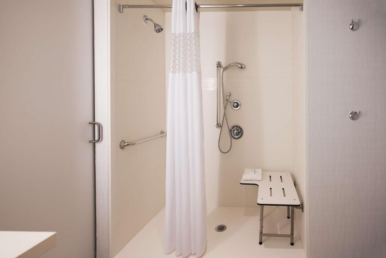 King Room - Mobility Accessible at Hampton Inn & Suites Washington DC - Navy Yard