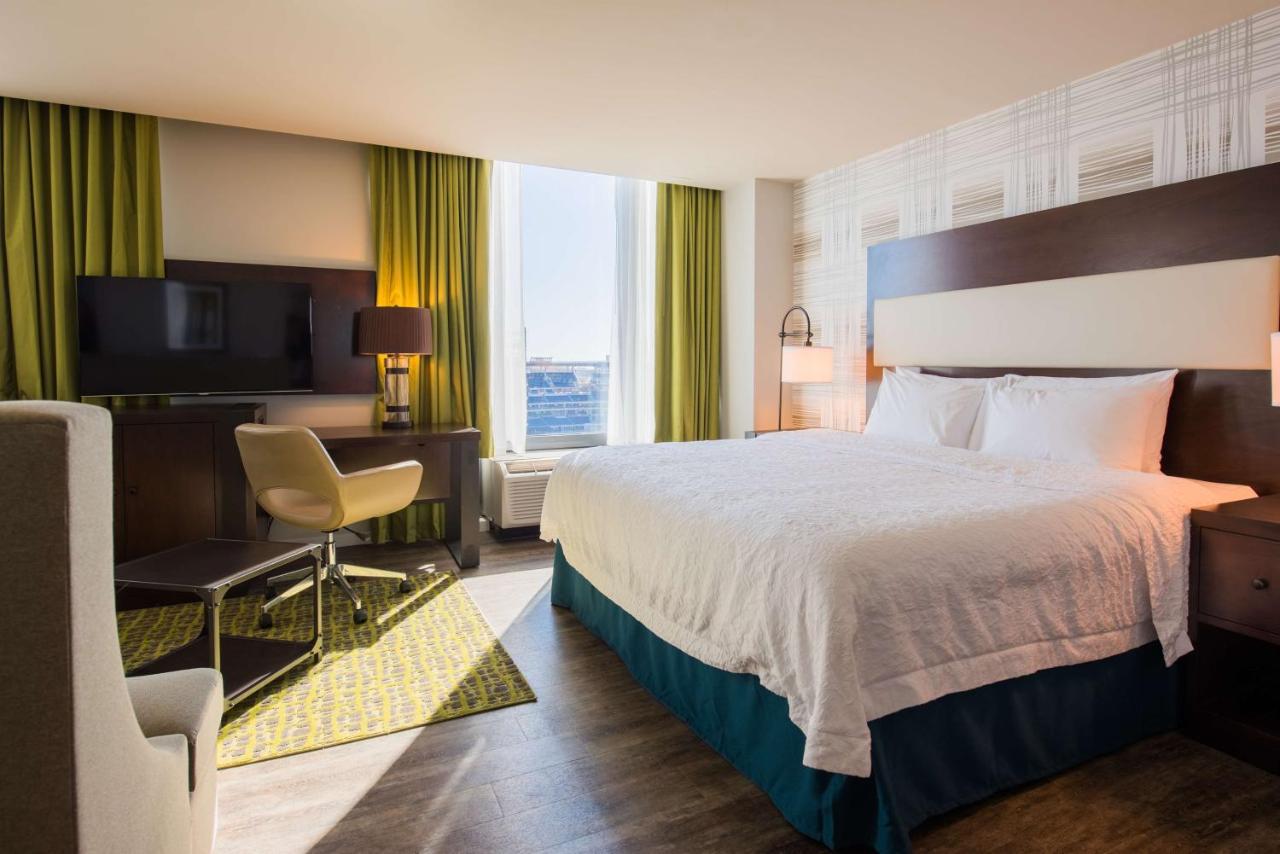  | Hampton Inn & Suites Washington, D.C. - Navy Yard