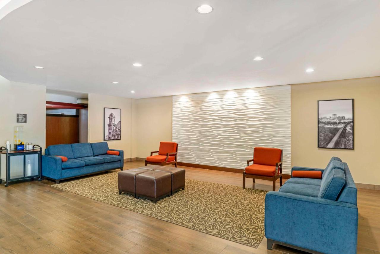  | Comfort Suites at Virginia Center Commons