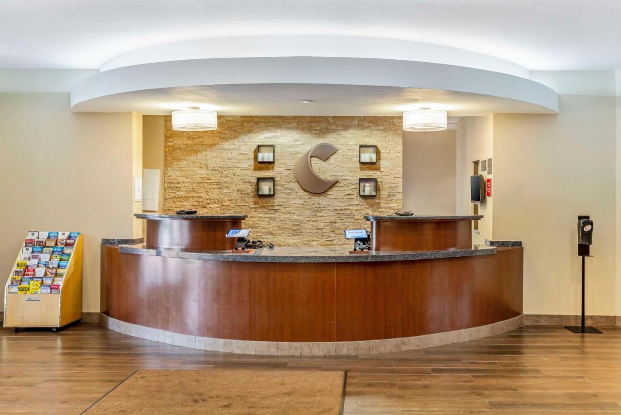 | Comfort Suites at Virginia Center Commons