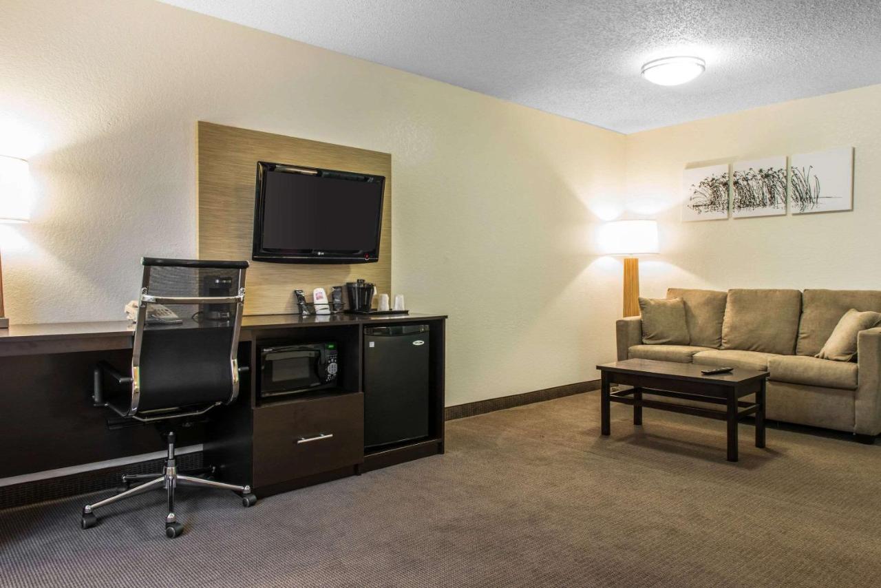  | Sleep Inn & Suites Pittsburgh