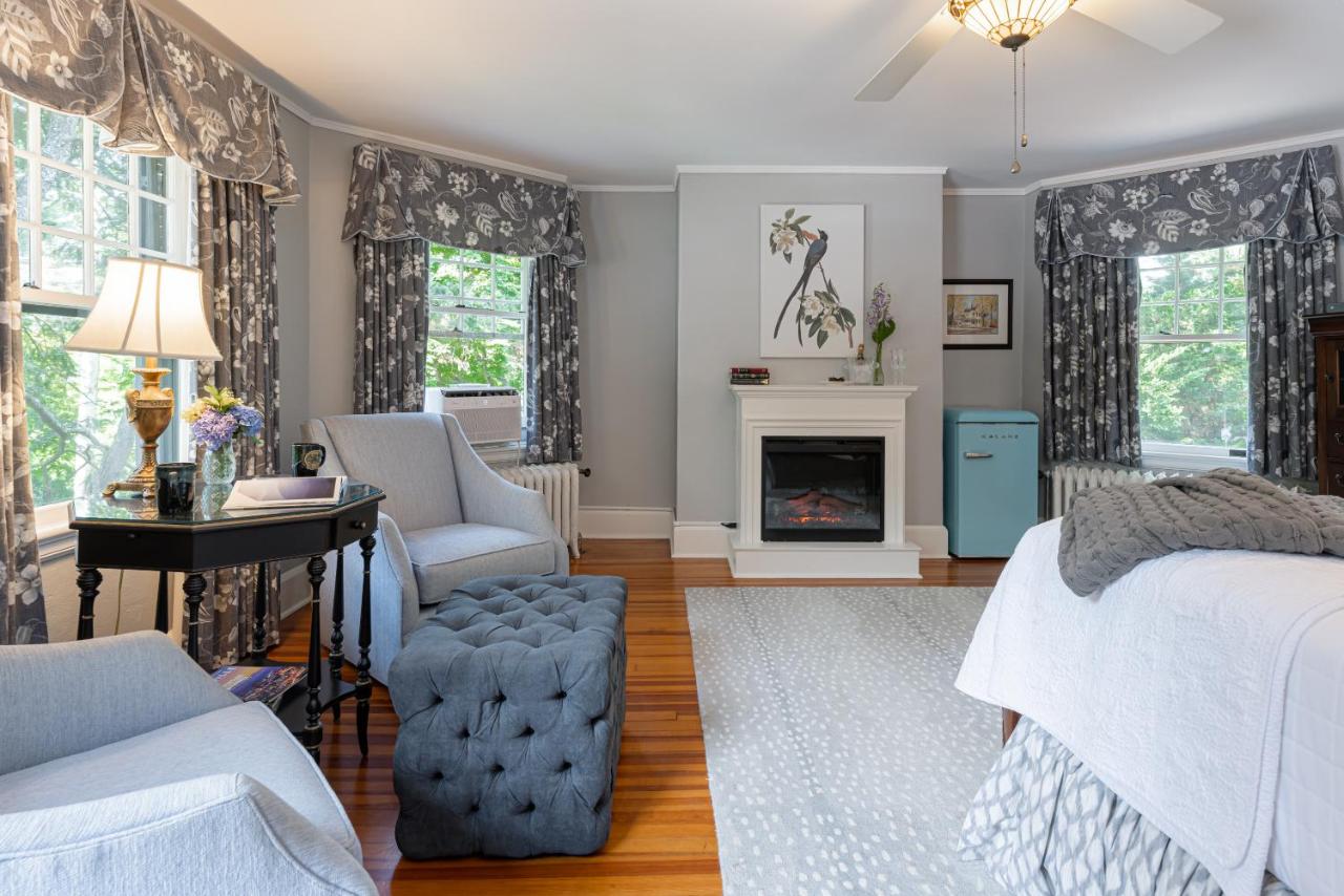 | Pinecrest Bed & Breakfast