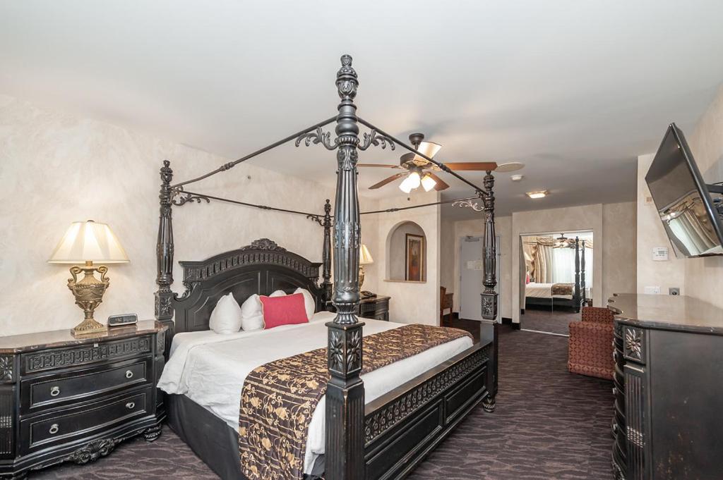 Superior Single Room at Bellissimo Hotel, Trademark by Wyndham Near Foxwoods Casino