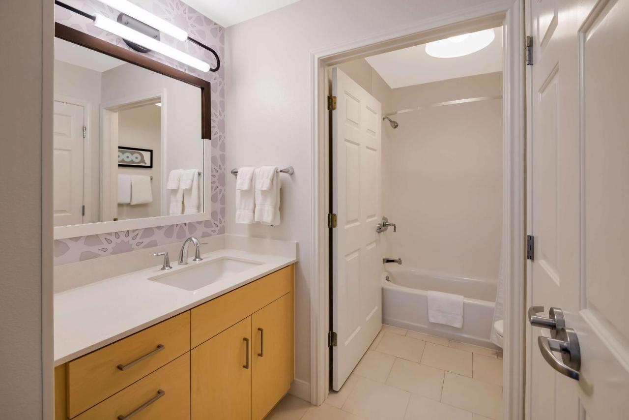 Studio Suite King Bed at Sonesta ES Suites Andover Boston