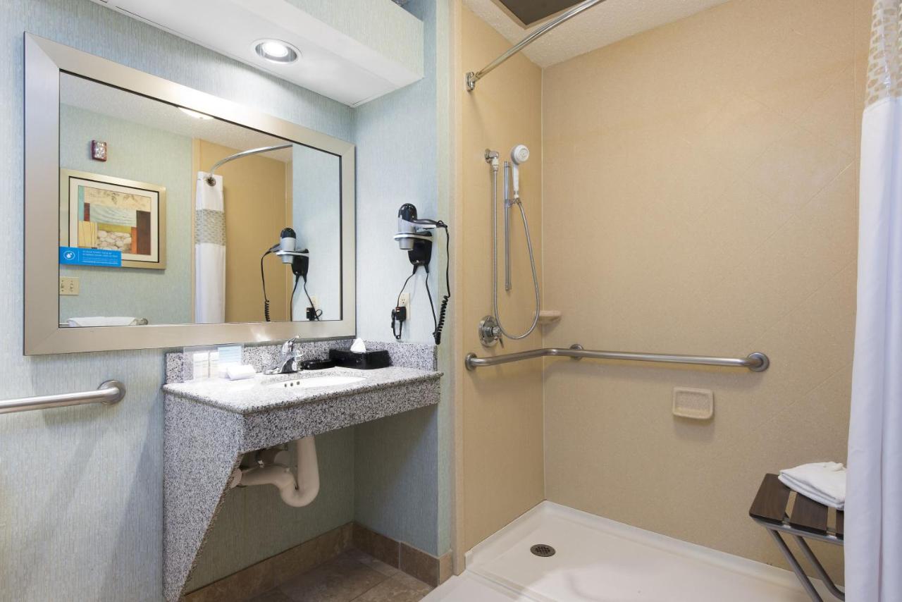 King Room - Disability Access at Hampton Inn and Suites Kokomo
