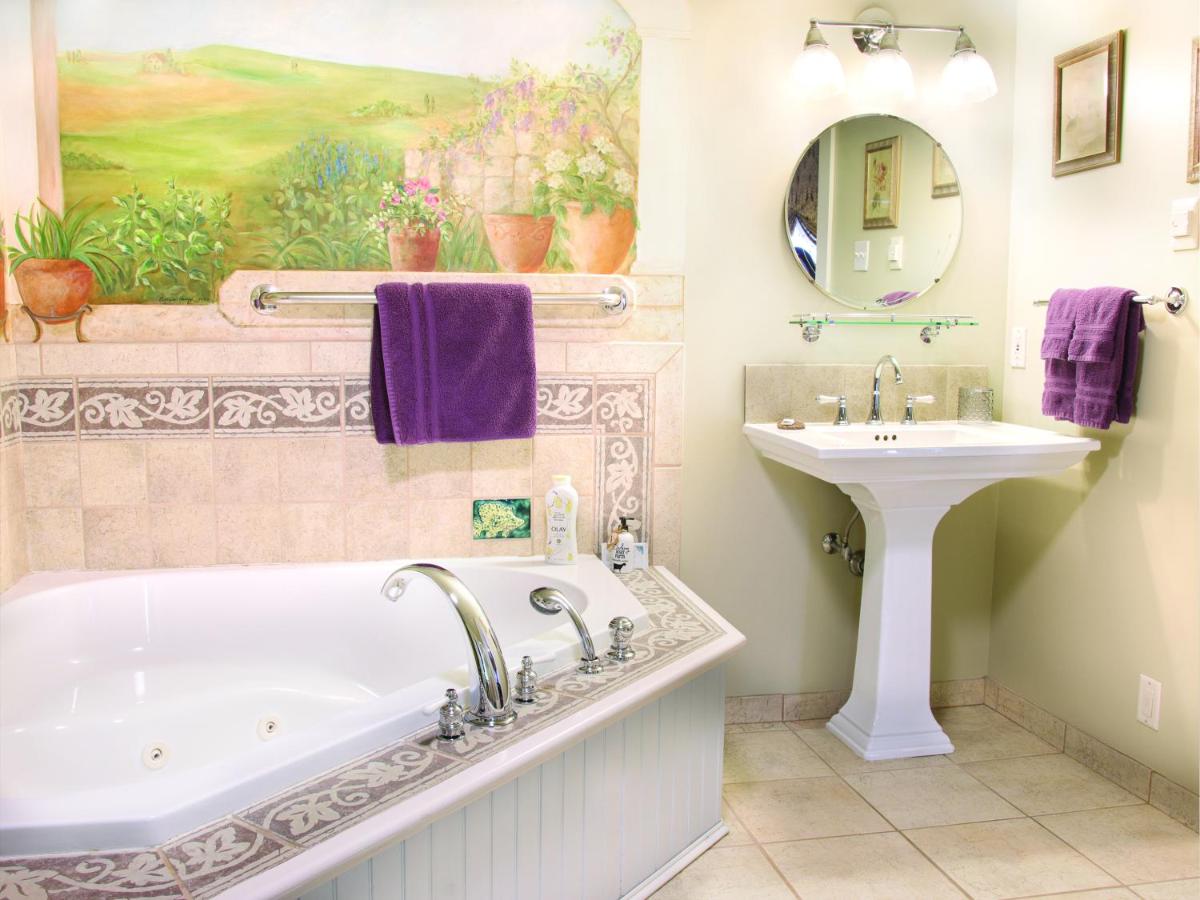 | EJ Bowman House Bed & Breakfast