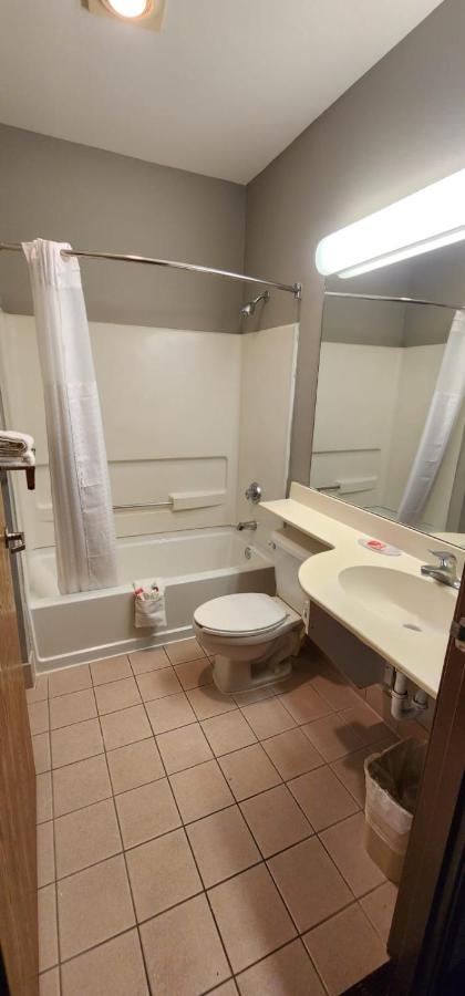  | OYO Hotel Mesquite TX, Hwy 80